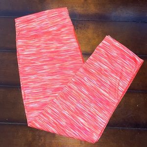 Old Navy Active Go-Dry Capri Leggings